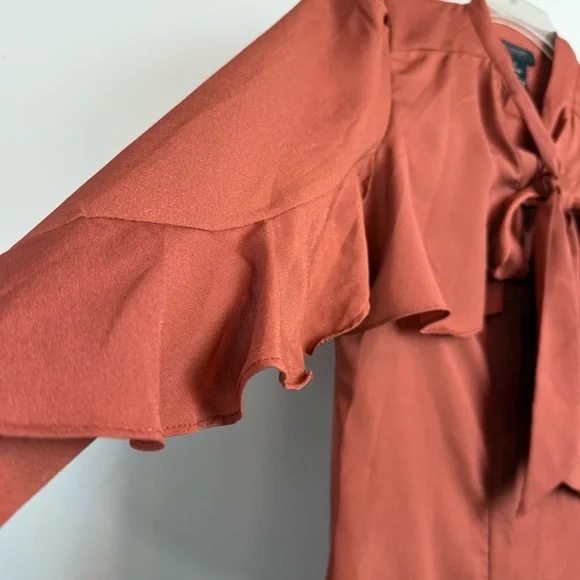 M M Couture Miss Me Rust Blouse w/Ruffle Chest & Smocked Sleeves & Bow Tie Sz M - Picture 6 of 14